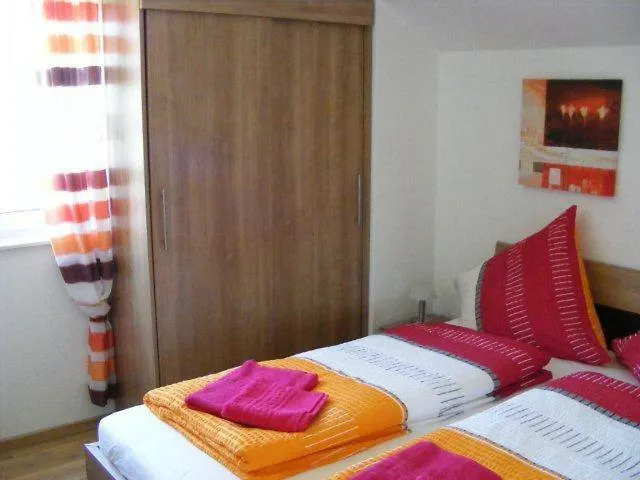 Belair Schmidt * دورم نيوفيلد